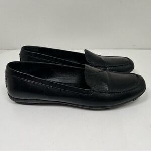 Prada Women's Black Leather Loafers Size 38.5 / 8.5